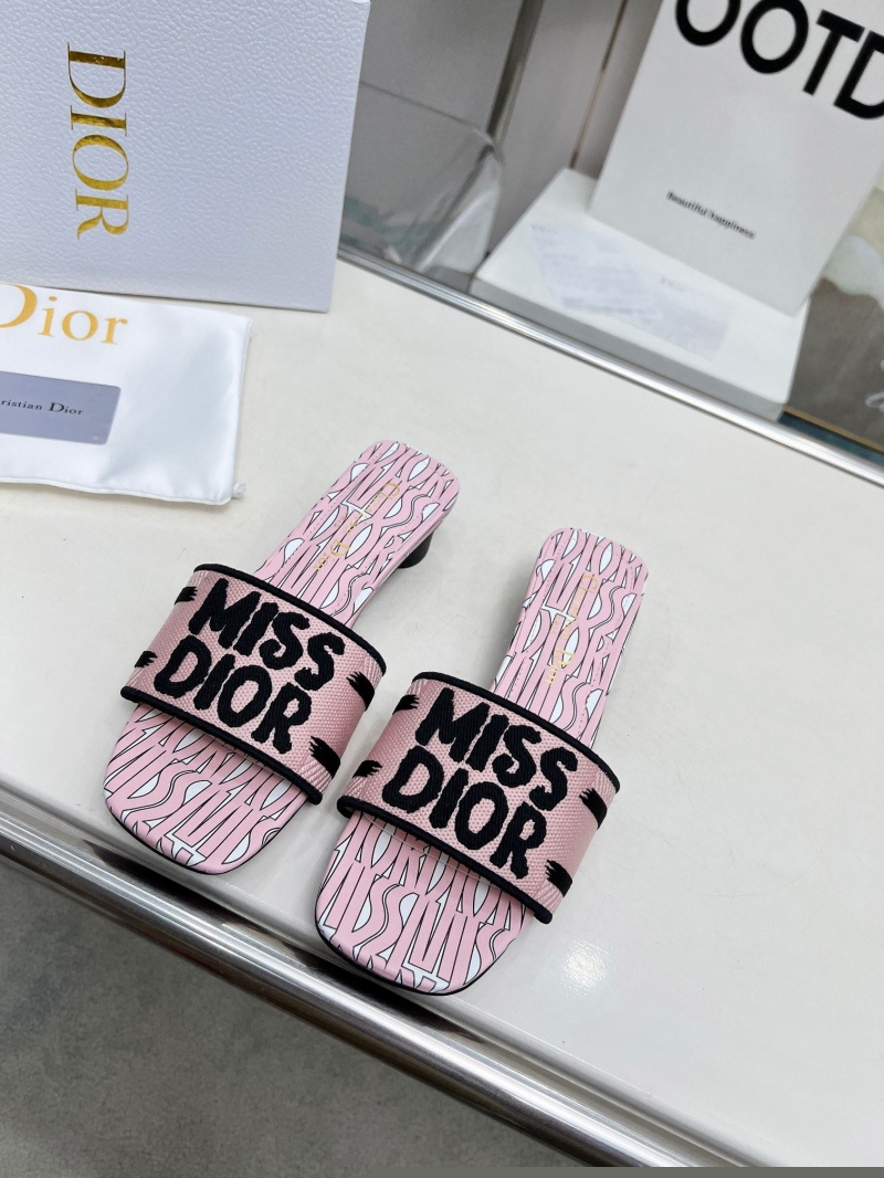 ch**an D*or slippers
